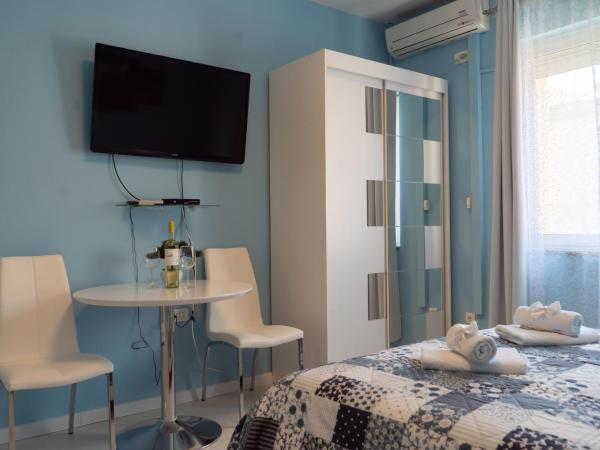 Apartments & Rooms Andrea 2 : photo 6 de la chambre studio