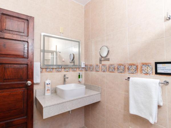 Hotel Hacienda Montesinos : photo 2 de la chambre chambre double avec 2 lits doubles