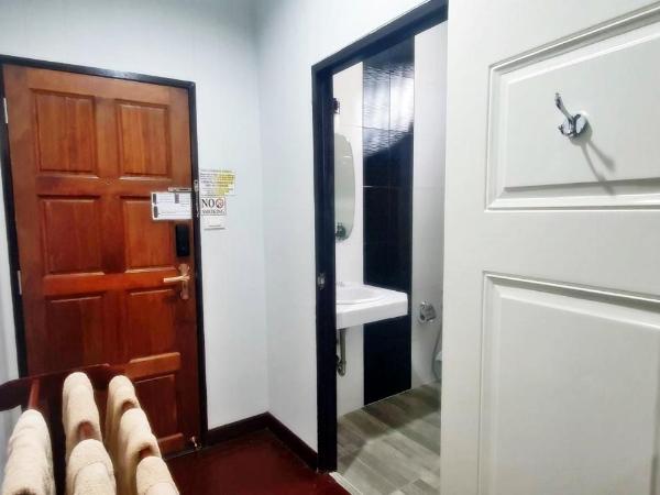 OB ARUN House : photo 7 de la chambre chambre triple avec salle de bains privative