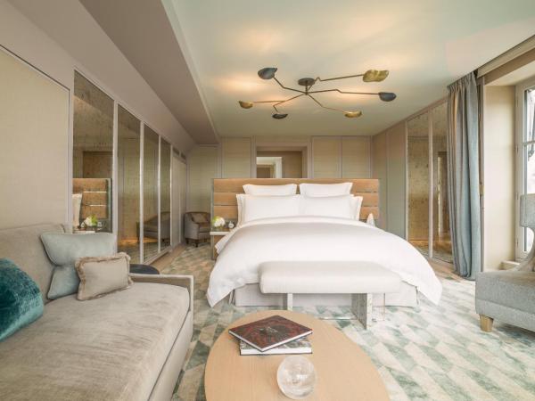 Hotel de Crillon : photo 1 de la chambre suite le peintre