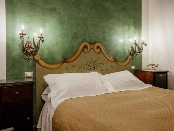 Palazzo Giunta - Porta Marina Ortigia : photo 4 de la chambre chambre double avec balcon