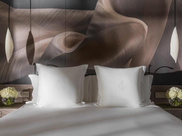 Four Seasons Hotel Tokyo at Otemachi : photo 2 de la chambre chambre lit king-size supérieure - vue sur ville