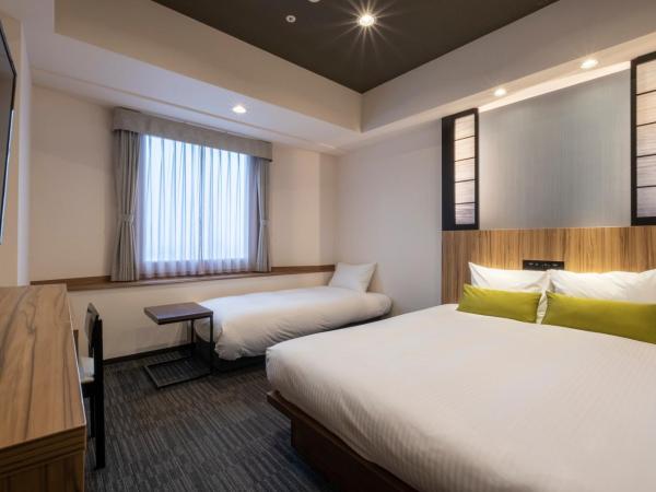 Hundred Stay Tokyo Shinjuku : photo 2 de la chambre chambre double confort pour 3 personnes - ménage tous les 4 jours