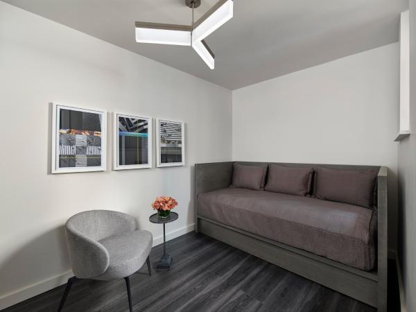 AKA Times Square : photo 1 de la chambre studio premium avec coin salon