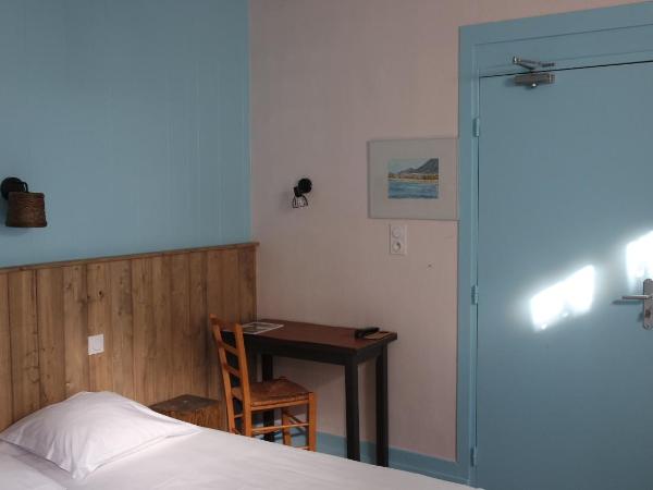 Hotel Le Colibri : photo 1 de la chambre chambre triple