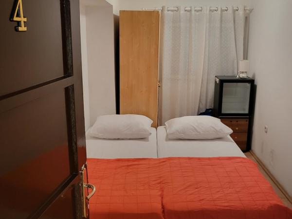 Hostel Hakuna Matata : photo 1 de la chambre chambre double ou lits jumeaux Économique