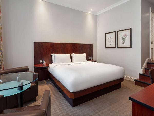Radisson Blu Hotel, London Euston Square - formerly Grafton : photo 3 de la chambre chambre premium