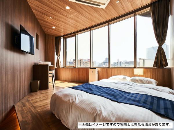 &AND HOSTEL HOMMACHI EAST : photo 3 de la chambre chambre double avec toilettes communes