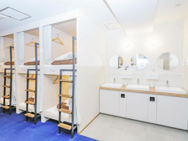 WeBase Hakata Hostel : photo 7 de la chambre lit superposé dans dortoir mixte