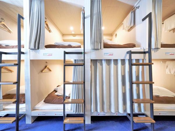 WeBase Hakata Hostel : photo 5 de la chambre lit superposé dans dortoir mixte
