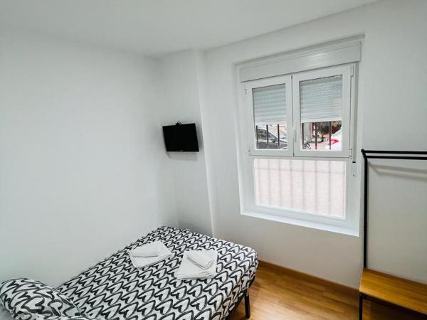 Hospedaje Puente de Vallecas : photo 4 de la chambre chambre double avec salle de bains commune