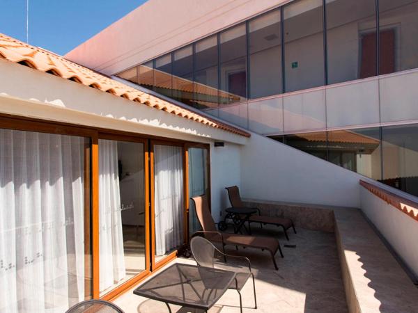 Holiday Inn Express Puerto Vallarta, an IHG Hotel : photo 4 de la chambre suite lit king-size avec terrasse - vue sur ville - dernier Étage