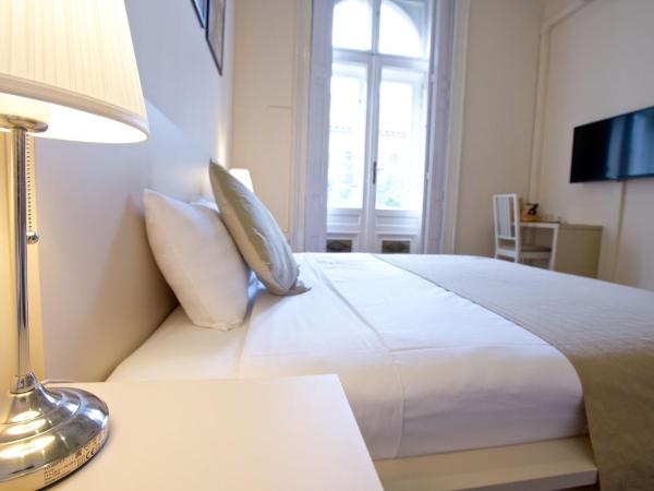 Andrassy Thai Hotel : photo 8 de la chambre chambre double ou lits jumeaux supérieure avec vue sur ville