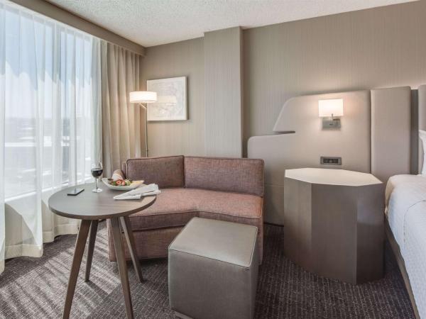 Sonesta Denver Downtown : photo 4 de la chambre hébergement lit king-size privilège avec vue