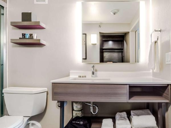 Sonesta Denver Downtown : photo 5 de la chambre hébergement 2 lits queen-size deluxe avec baignoire - accessible aux personnes à mobilité réduite 