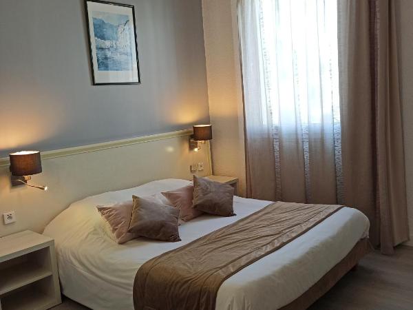 Hotel Restaurant Miramar L'orchidée : photo 1 de la chambre chambre double standard - côté parking