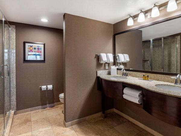 Best Western Plus Las Vegas South Henderson : photo 4 de la chambre suite lit king-size avec canapé-lit et balcon - non-fumeurs