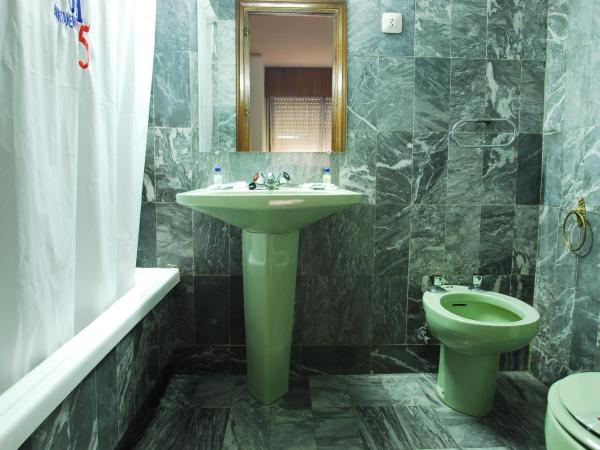 Apartamentos Goya 75 : photo 5 de la chambre studio