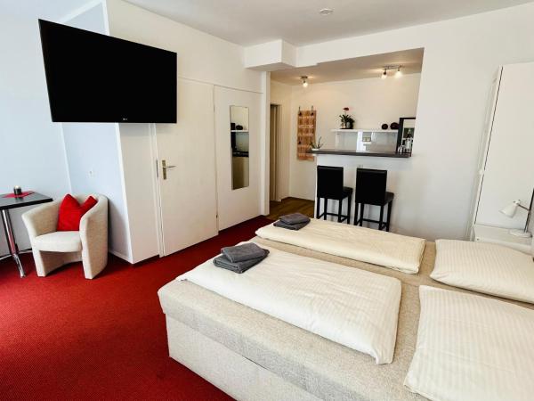 Pension Garni No.11 : photo 1 de la chambre chambre double avec balcon