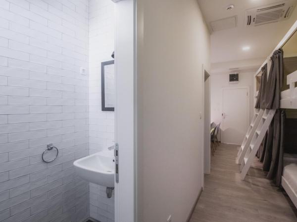 Dandelion hostel : photo 10 de la chambre lit simple dans dortoir de 4 lits