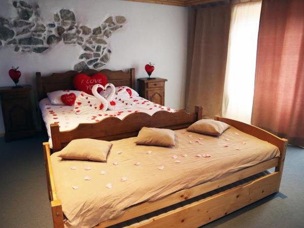 Gruyère Rooms : photo 4 de la chambre chambre double deluxe - vue sur montagne