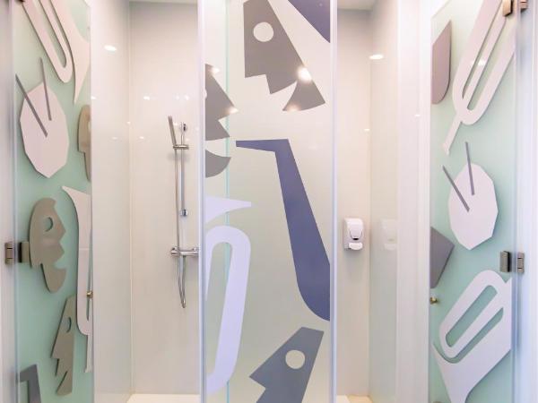 Musical Hostel : photo 2 de la chambre lit dans dortoir mixte de 4 lits