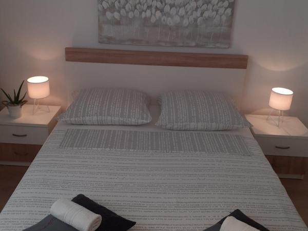 Apartment & Rooms Riva : photo 3 de la chambre chambre double