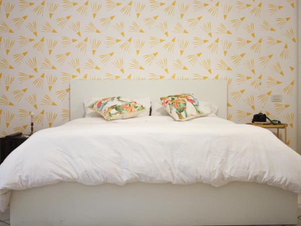 Sa Prazza GuestHouse : photo 5 de la chambre chambre double avec salle de bains privative