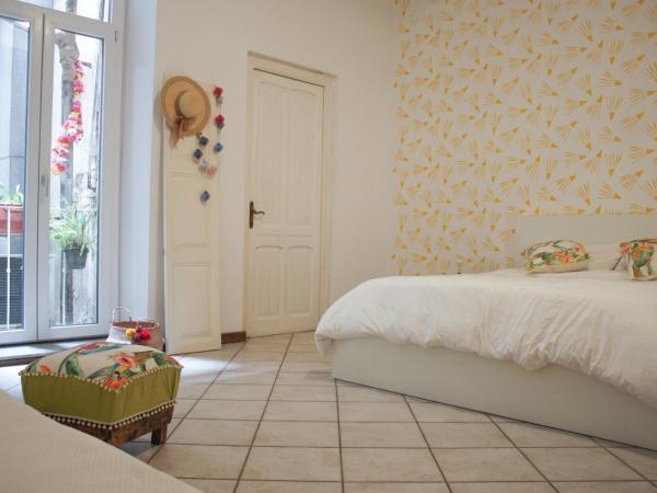 Sa Prazza GuestHouse : photo 9 de la chambre chambre double avec salle de bains privative