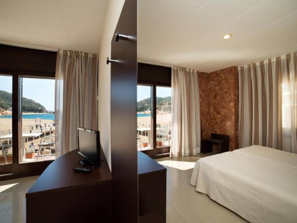 Hotel Capri : photo 8 de la chambre chambre double - vue sur mer