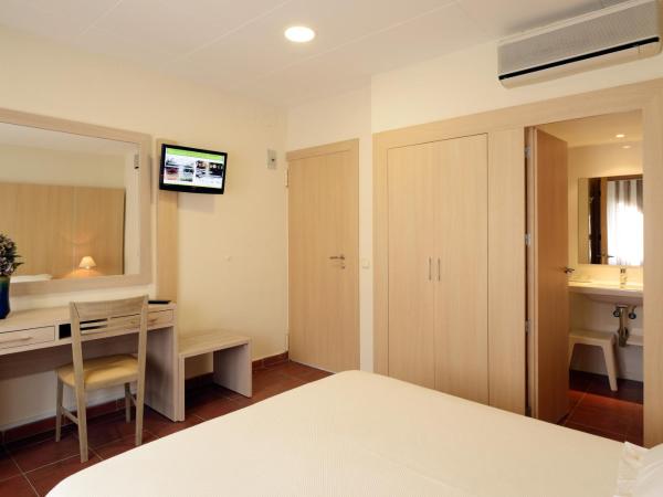 Hotel Capri : photo 5 de la chambre chambre double - vue sur rue