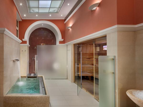 Ensana Nové Lázně : photo 10 de la chambre superior deluxe double room with wellness and fitness access