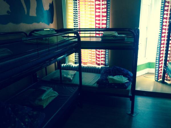 EKONO HOSTEL LA BELLE PLANETE BACKPACKERS Downtown Quebec City : photo 2 de la chambre lit dans dortoir mixte de 8 lits