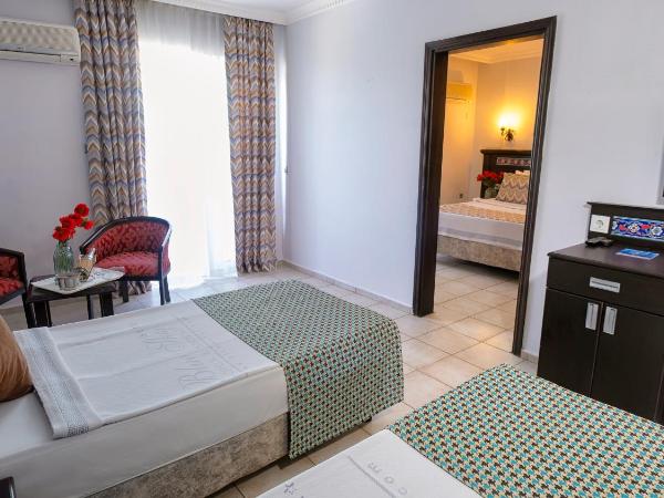 Big Blue Sky Hotel - All Inclusive : photo 9 de la chambre chambre familiale avec balcon