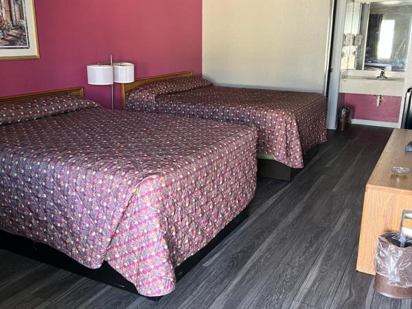 COUNTRY INN MOTEL : photo 10 de la chambre chambre lit queen-size