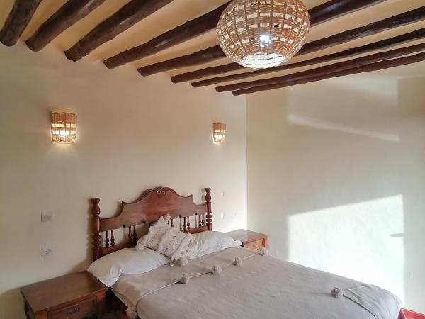 Riad Darga Rouge : photo 4 de la chambre chambre double - vue sur piscine