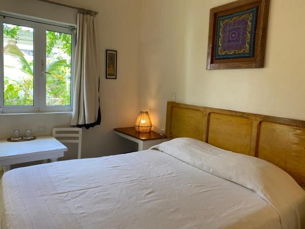 Hotel La Piazzetta : photo 7 de la chambre chambre lit queen-size avec vue sur patio 