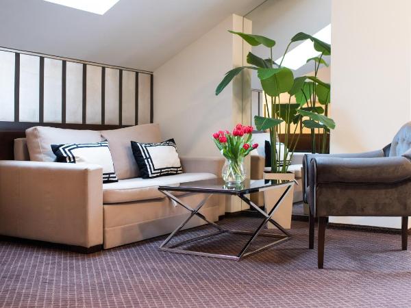 Hotel Luxor : photo 10 de la chambre suite deluxe avec baignoire spa