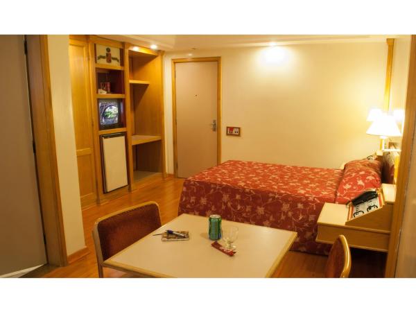 King Hotel : photo 7 de la chambre chambre double ou lits jumeaux