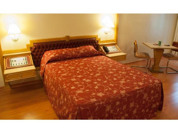 King Hotel : photo 2 de la chambre chambre double ou lits jumeaux