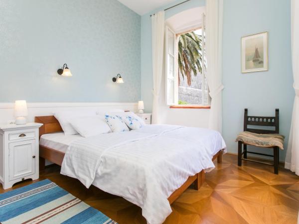 Rooms Posat : photo 1 de la chambre chambre triple - vue sur mer