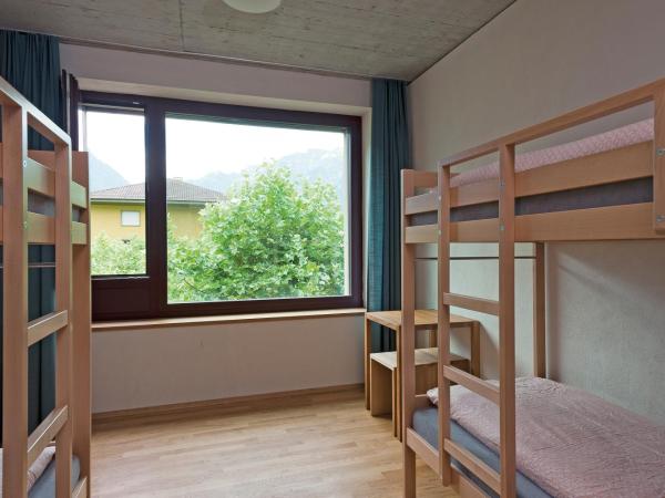 Interlaken Youth Hostel : photo 8 de la chambre chambre quadruple avec douche