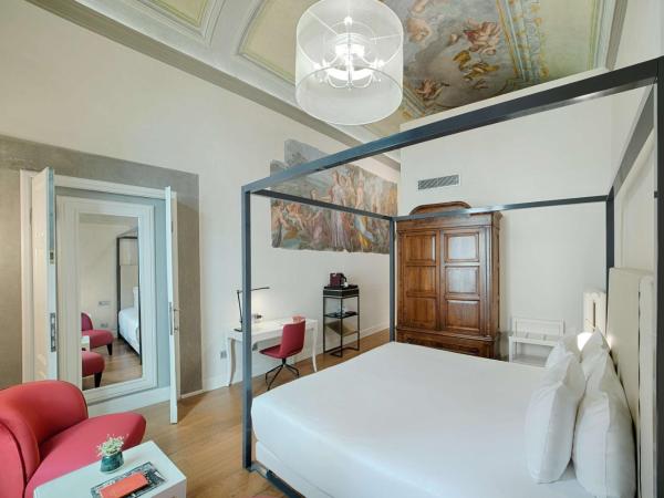 NH Collection Firenze Porta Rossa : photo 6 de la chambre suite junior