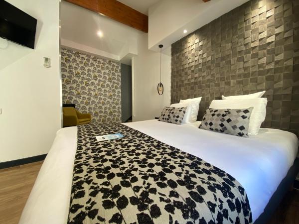 Kyriad Chalon-Sur-Saone Centre : photo 8 de la chambre chambre quadruple - 1 lit double et 2 lits simples