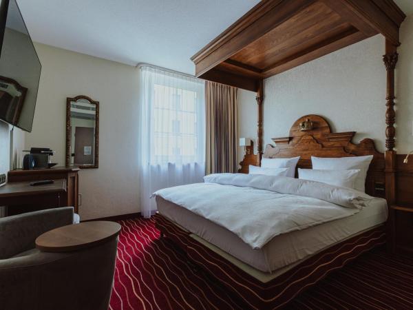 KING's Hotel First : photo 2 de la chambre chambre double