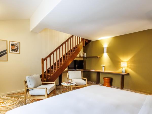 Grand Hotel d'Orange, BW Signature Collection : photo 4 de la chambre duplex king suite with whirlpool and street view - non-smoking