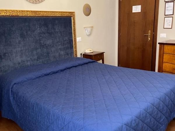 Hotel Guerrato : photo 5 de la chambre chambre double avec salle de bains commune