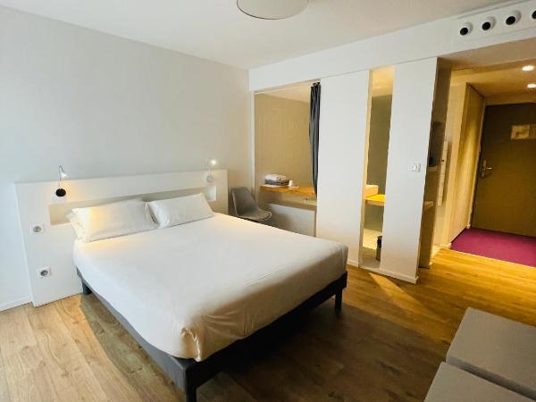 Hotel Restaurant Santiago : photo 7 de la chambre chambre double avec baignoire