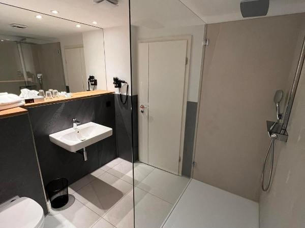 Hotel-Restaurant Amadeus : photo 2 de la chambre chambre double supérieure