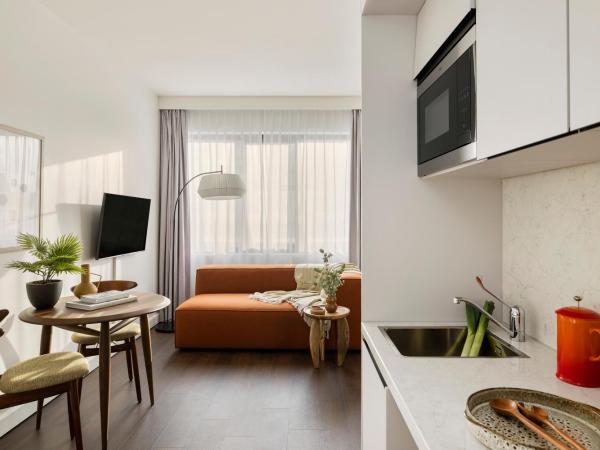 COVE Centrum : photo 1 de la chambre studio - accessible aux personnes à mobilité réduite